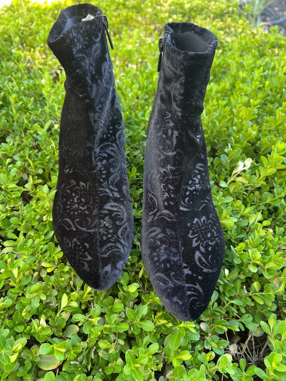 IMPO Black Burnout Velvet Floral Ankle Boots - Size 8.5
